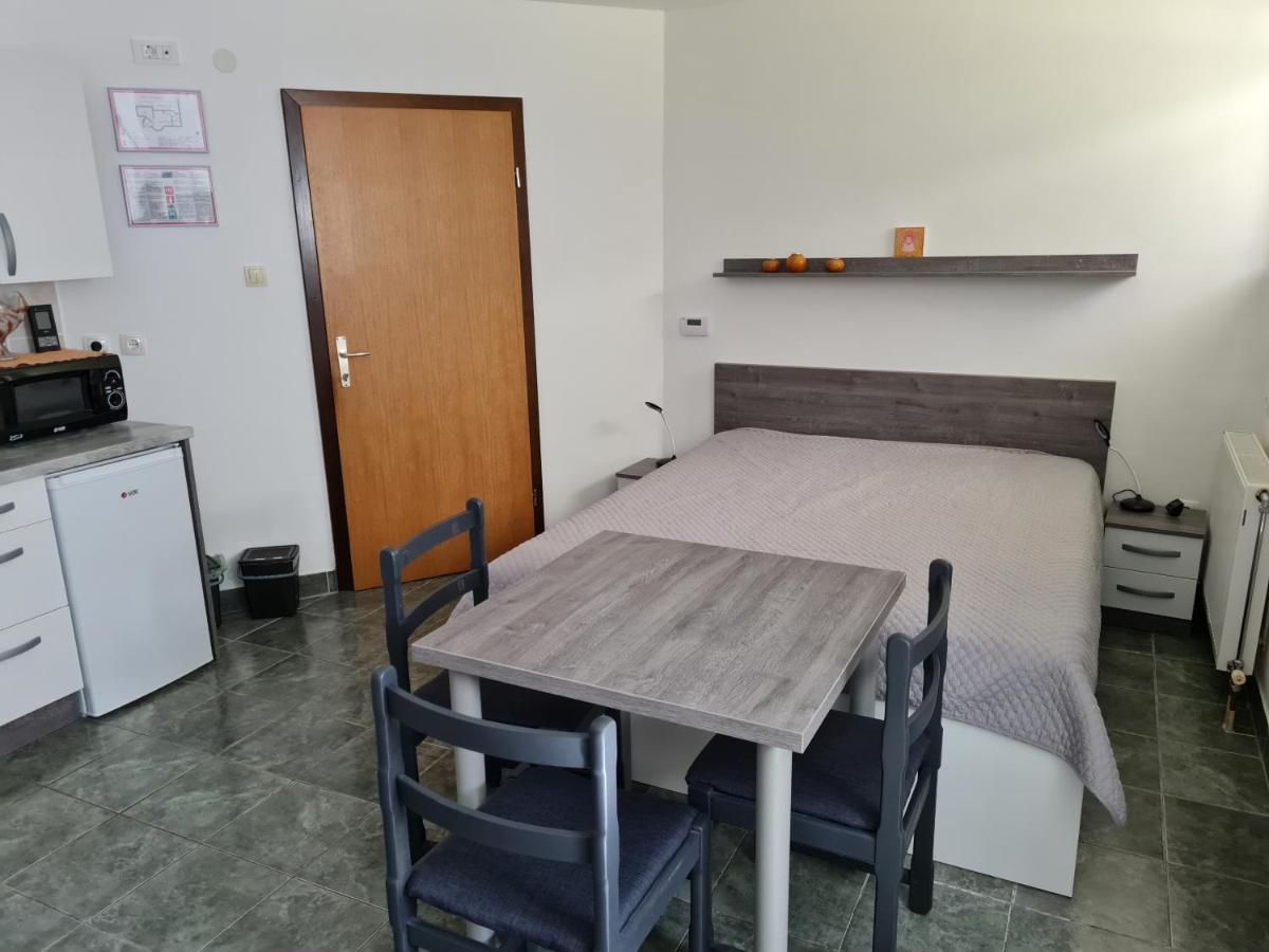 Apartma Jutersek 2+2 Libelice المظهر الخارجي الصورة